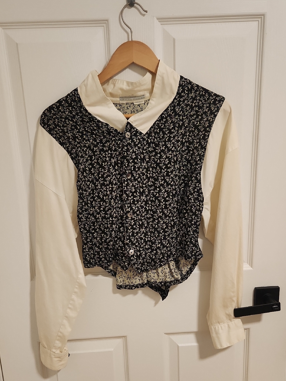 Two-Tone Floral Button Front Blouse - Black & Cream